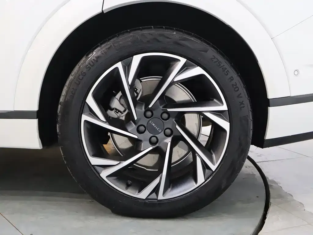 Lynk & Co 09 PHEV 2022 из CN, фото 10
