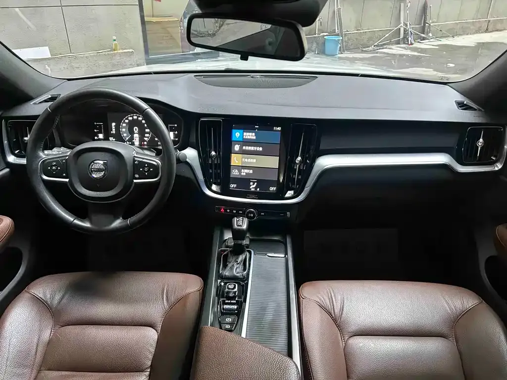 Volvo S60 2021 из CN, фото 4
