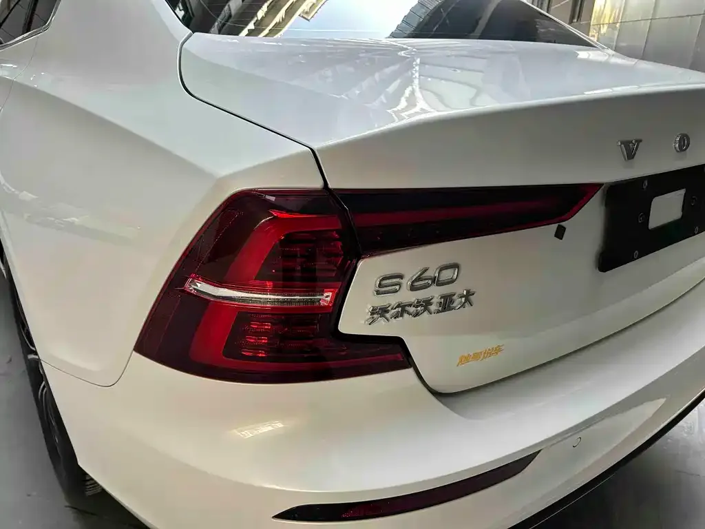 Volvo S60 2021 из CN, фото 5