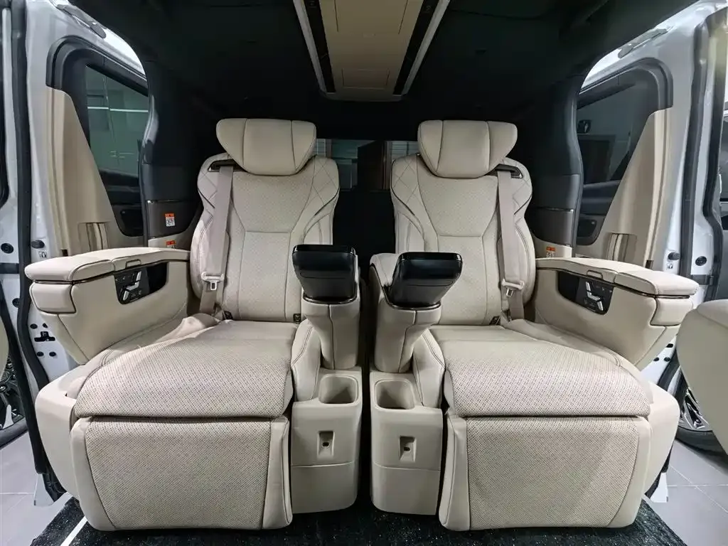 Toyota Vellfire 2024 из CN, фото 7