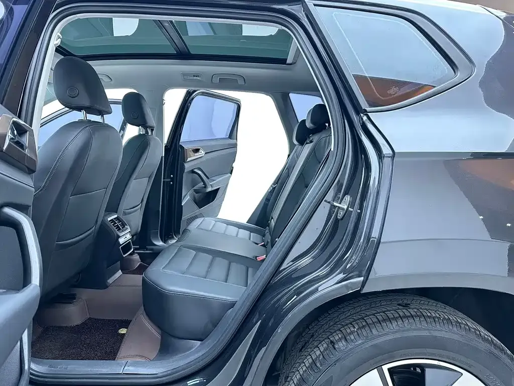 Volkswagen Tharu 2021 из CN, фото 10