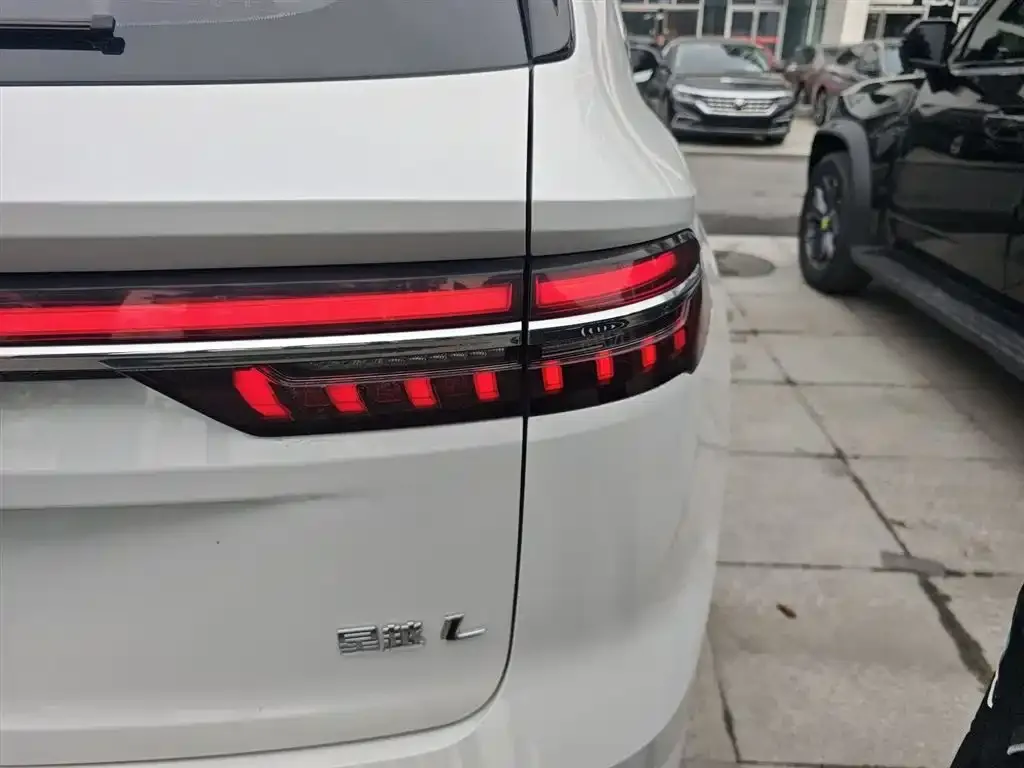 Geely Xingyue L 2024 из CN, фото 4