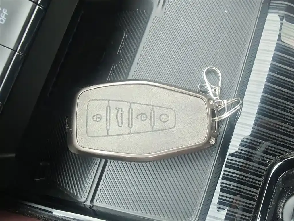 Geely Xingyue L 2024 из CN, фото 5