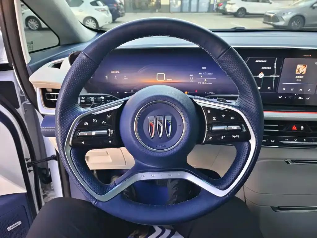 Buick Century 2024 из CN, фото 7