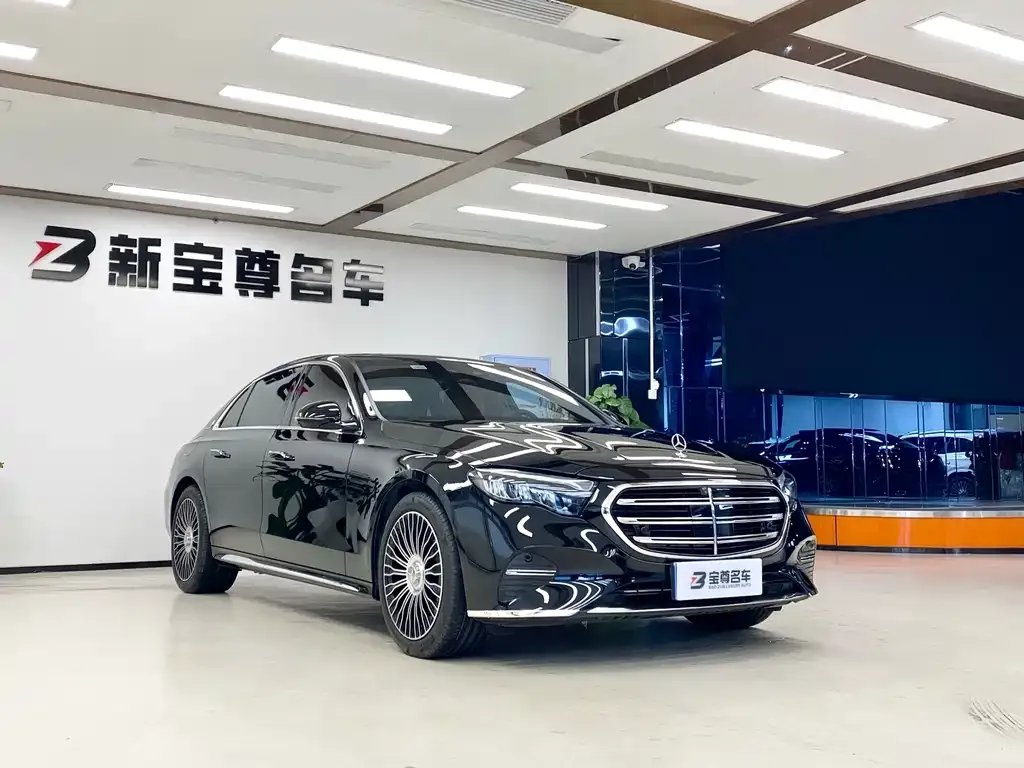 Mercedes-Benz E-Class — фото 9