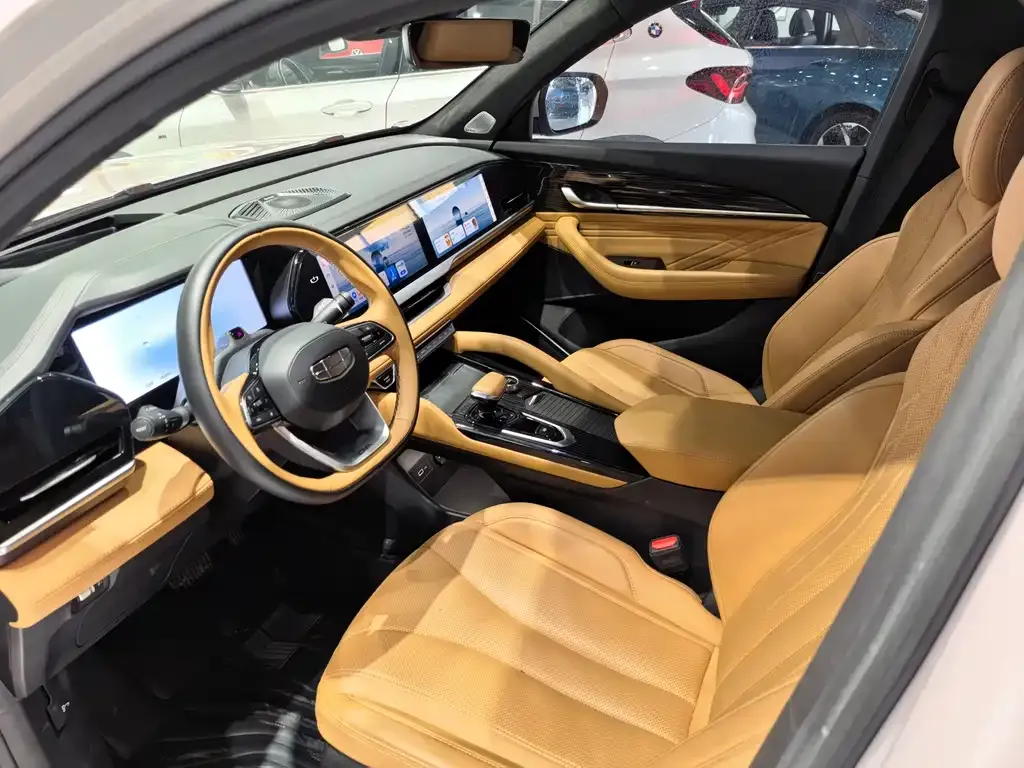 Geely Xingyue L — фото 10
