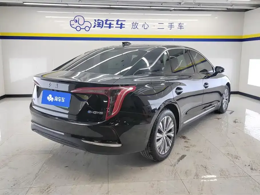 Hongqi E-QM5 — фото 7