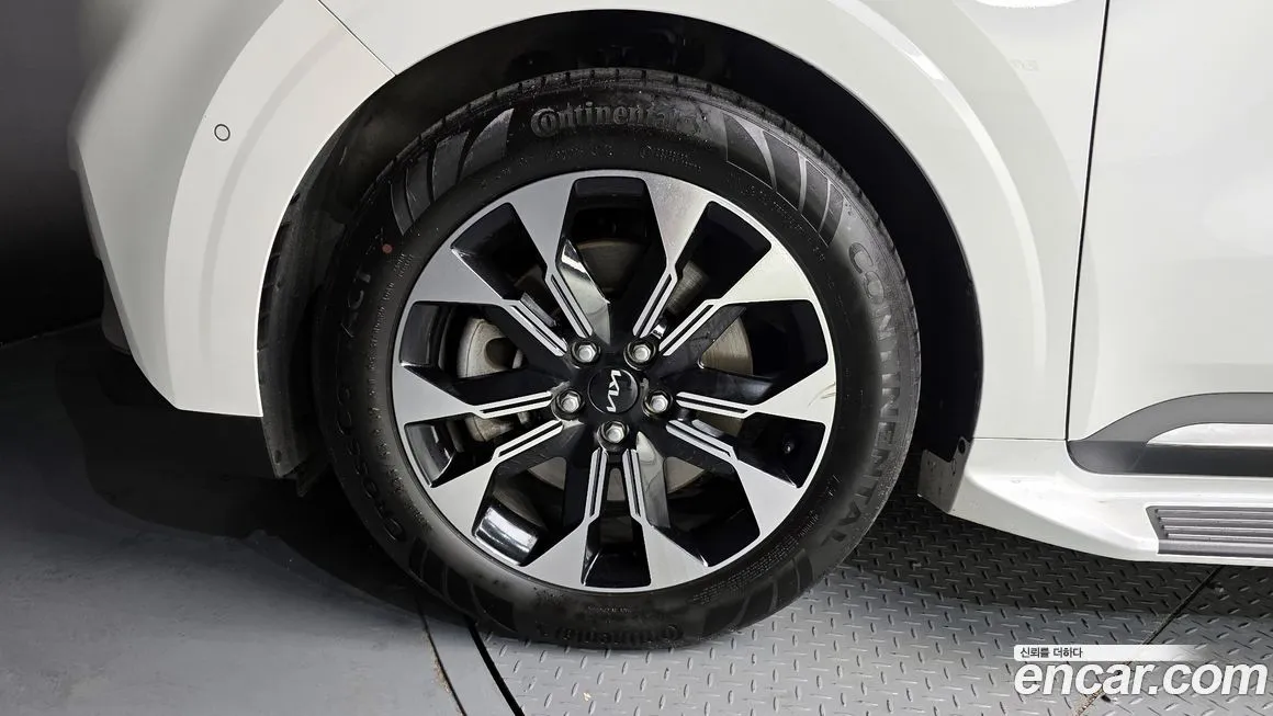 Kia Carnival 2023 из KR, фото 3