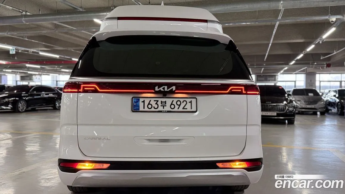 Kia Carnival — фото 10