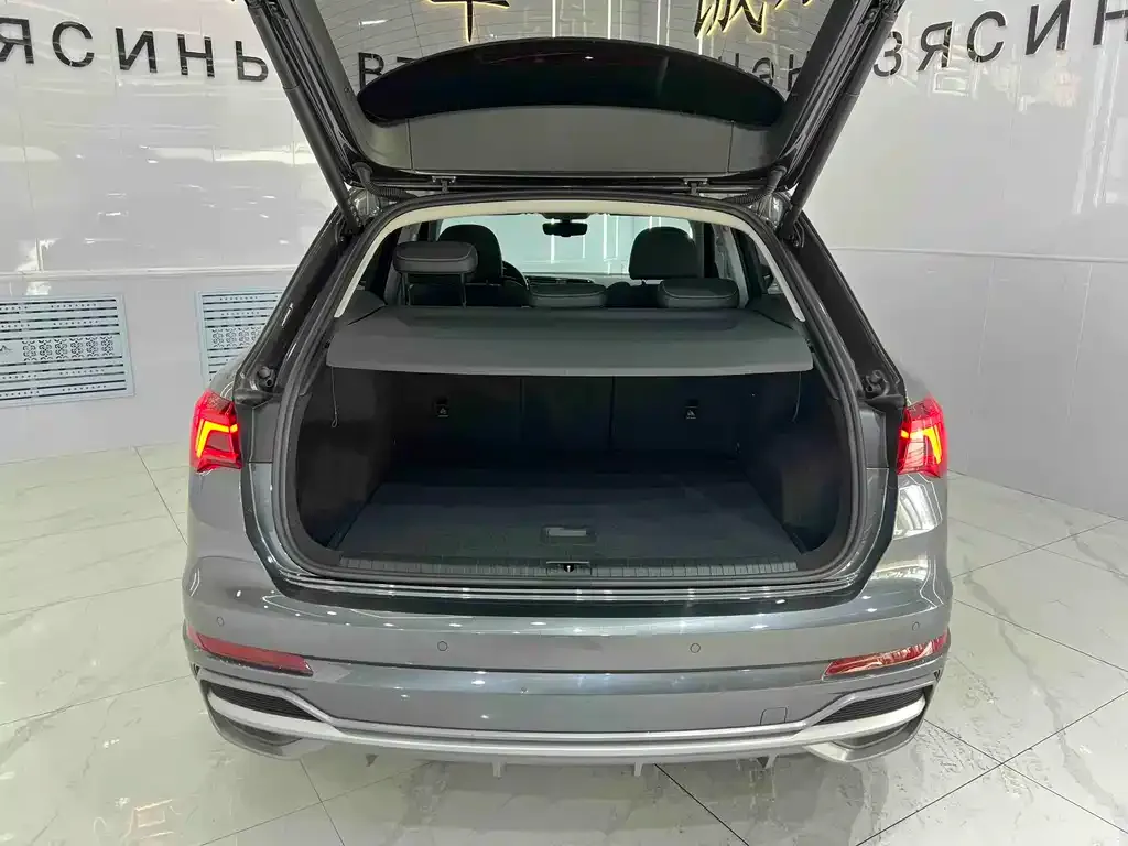 Audi Q3 2023 из CN, фото 3