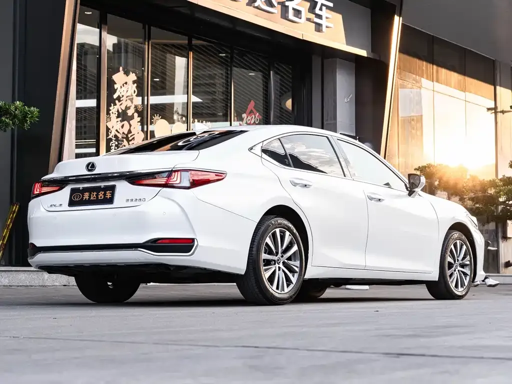 Lexus ES 2021 из CN, фото 9