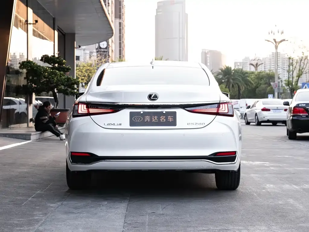 Lexus ES 2021 из CN, фото 2