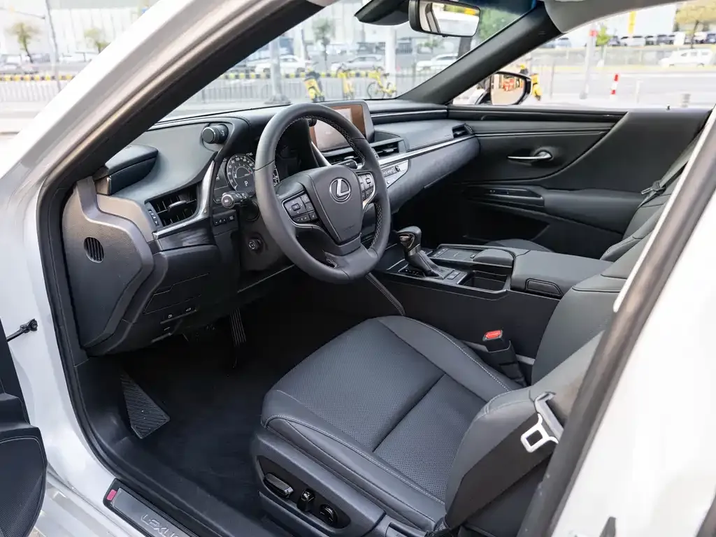Lexus ES 2021 из CN, фото 6