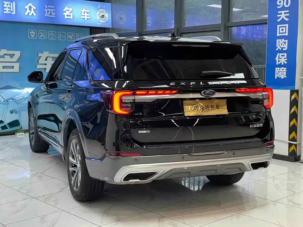 Ford Explorer 2022 из CN, фото 6