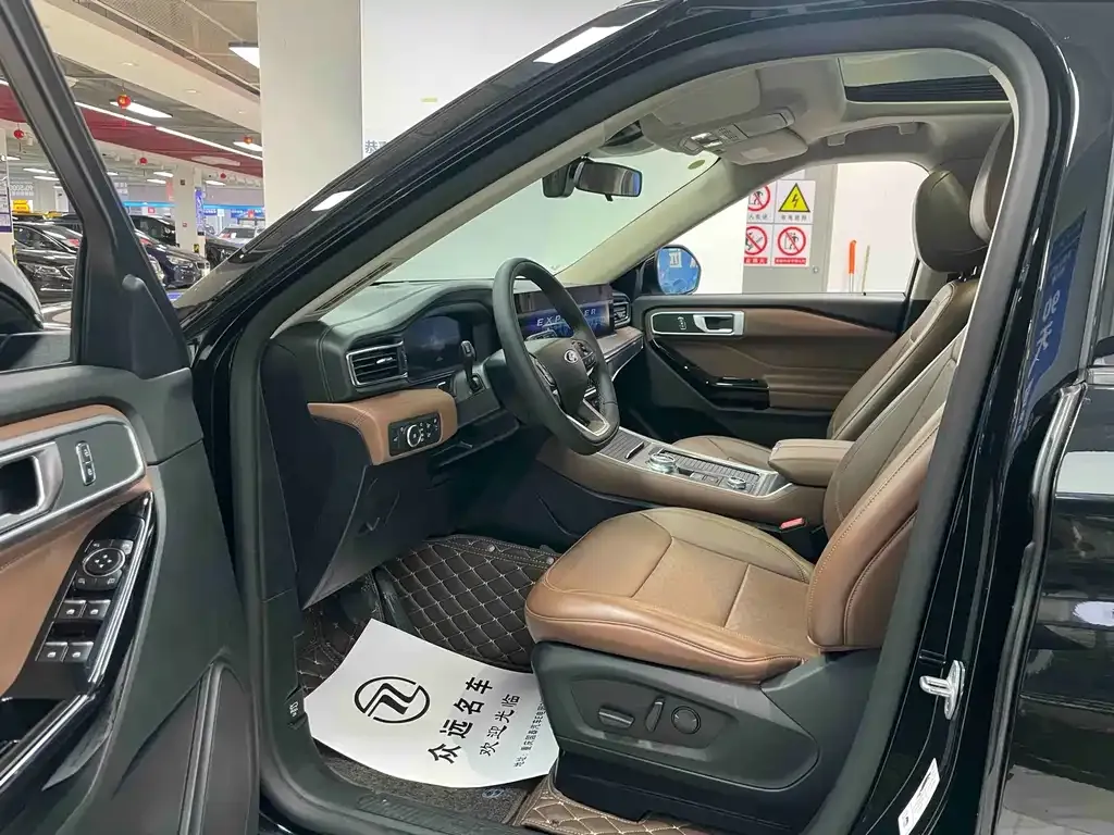 Ford Explorer 2022 из CN, фото 3