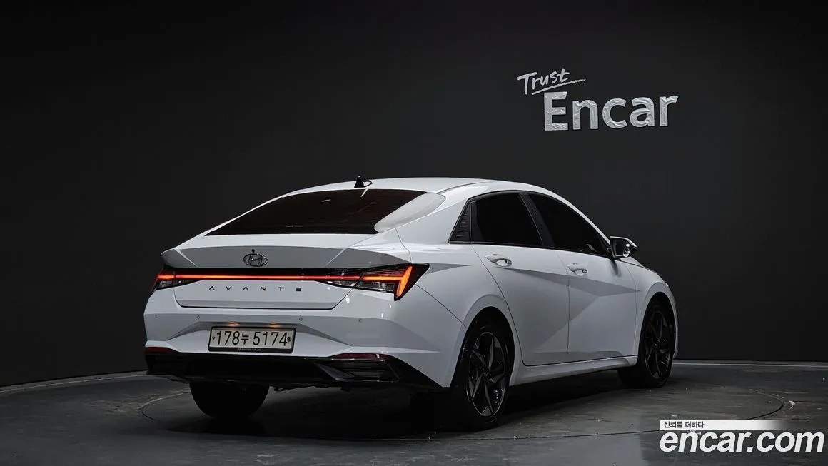 Hyundai AVANTE — фото 2