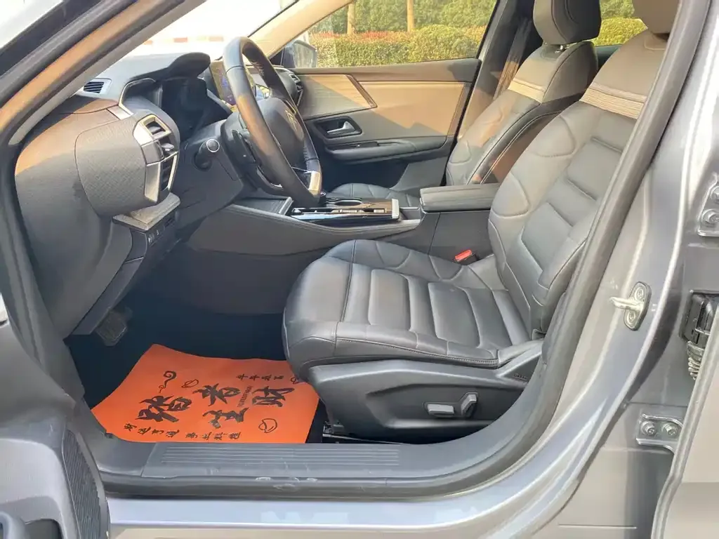 Citroen C5 X 2023 из CN, фото 3