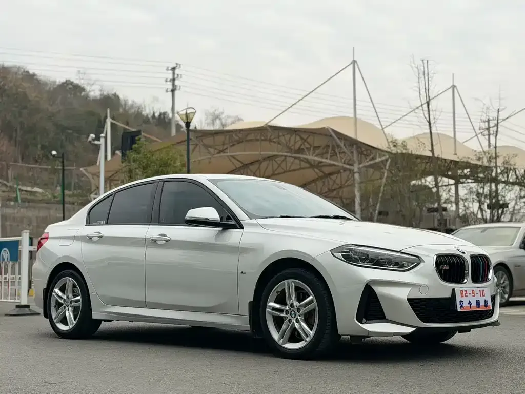 BMW 1 Series 2022 из CN, фото 4