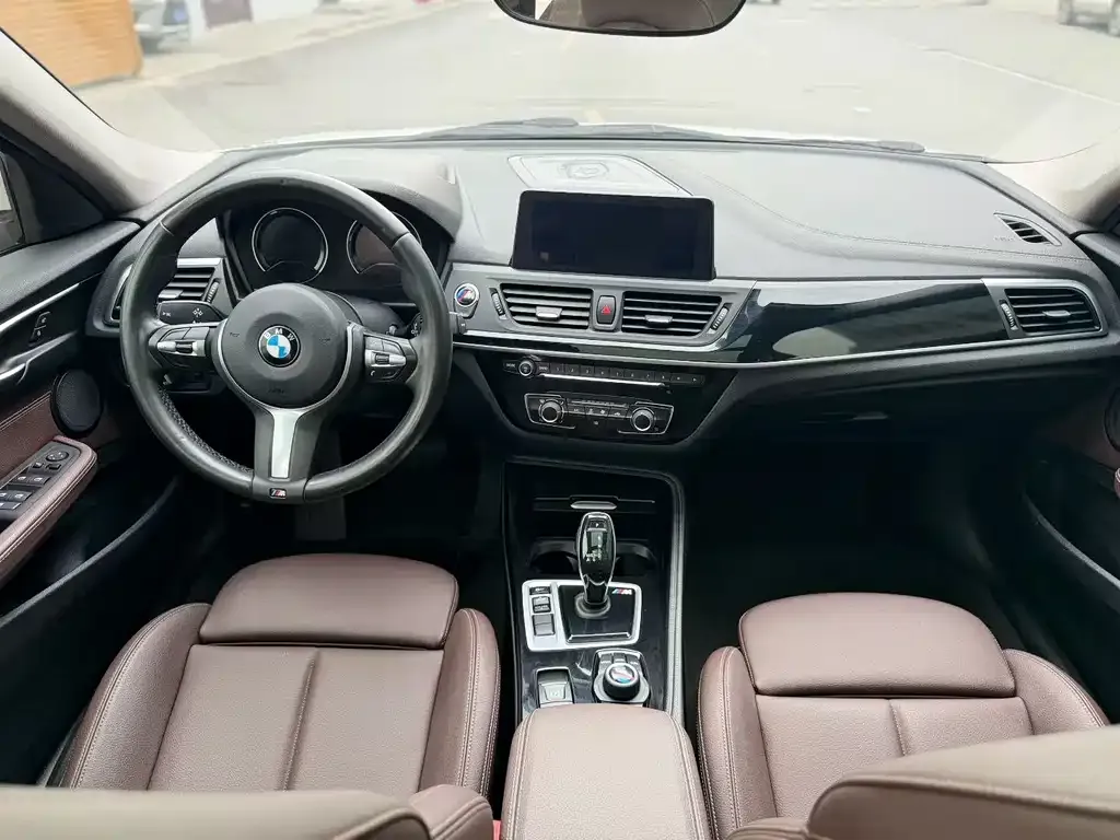 BMW 1 Series 2022 из CN, фото 9