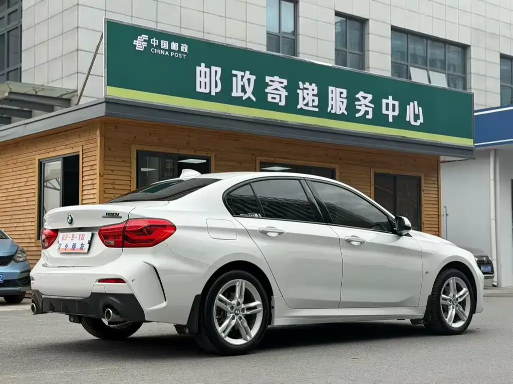 BMW 1 Series 2022 из CN, фото 8