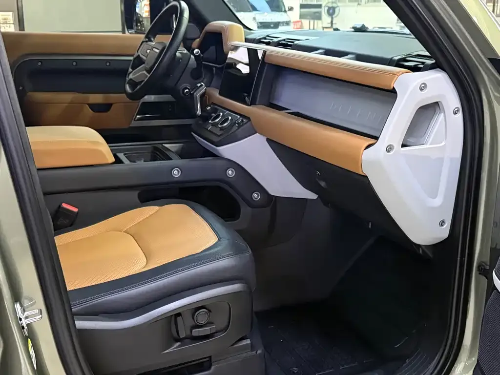 Land Rover Defender — фото 2