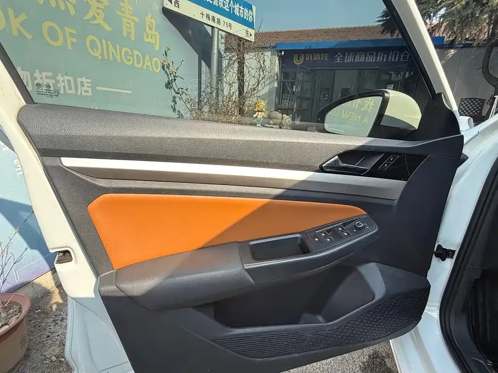 Volkswagen Bora 2023 из CN, фото 8