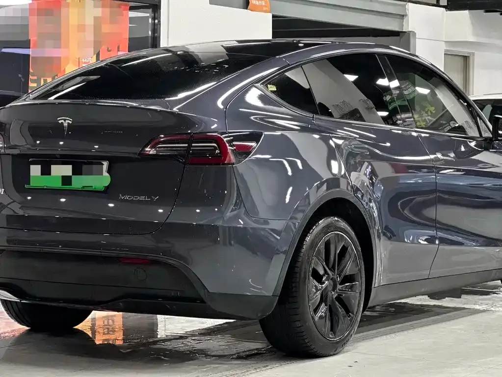 Tesla Model Y 2023 из CN, фото 2