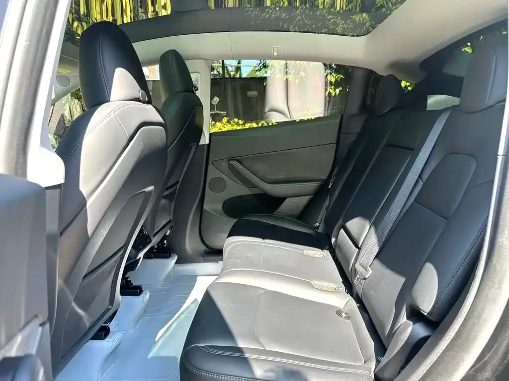Tesla Model Y 2023 из CN, фото 8