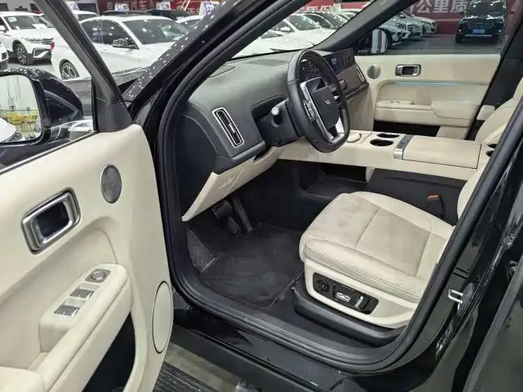 Li Auto L8 2024 из CN, фото 2