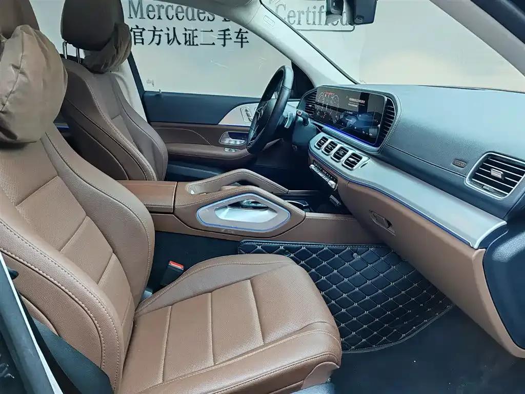 Mercedes-Benz GLS — фото 10