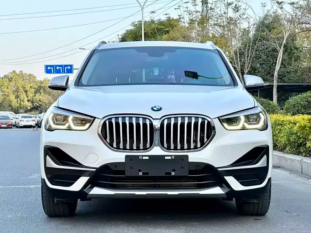 BMW X1 — фото 9