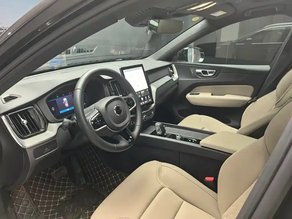 Volvo XC60 2025 из CN, фото 8