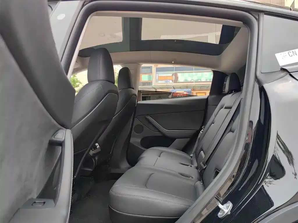 Tesla Model Y 2023 из CN, фото 5