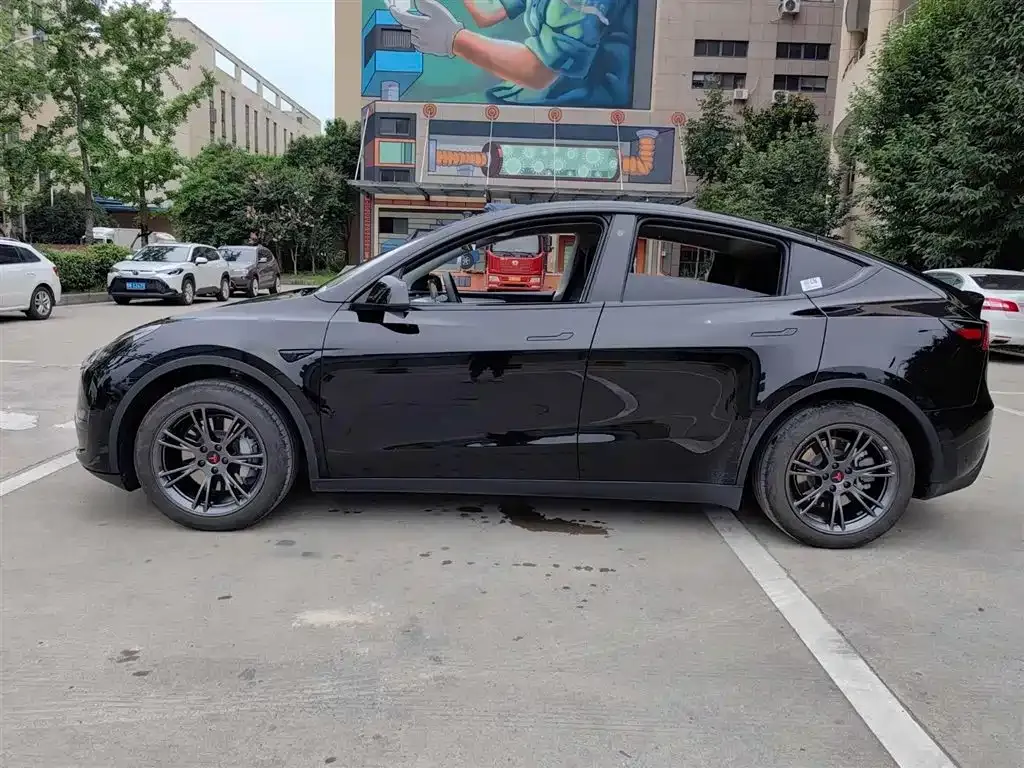 Tesla Model Y 2023 из CN, фото 10