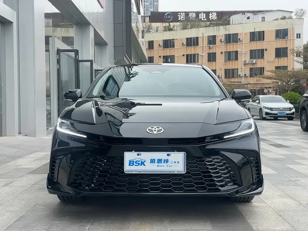 Toyota Camry 2025 из CN, фото 10