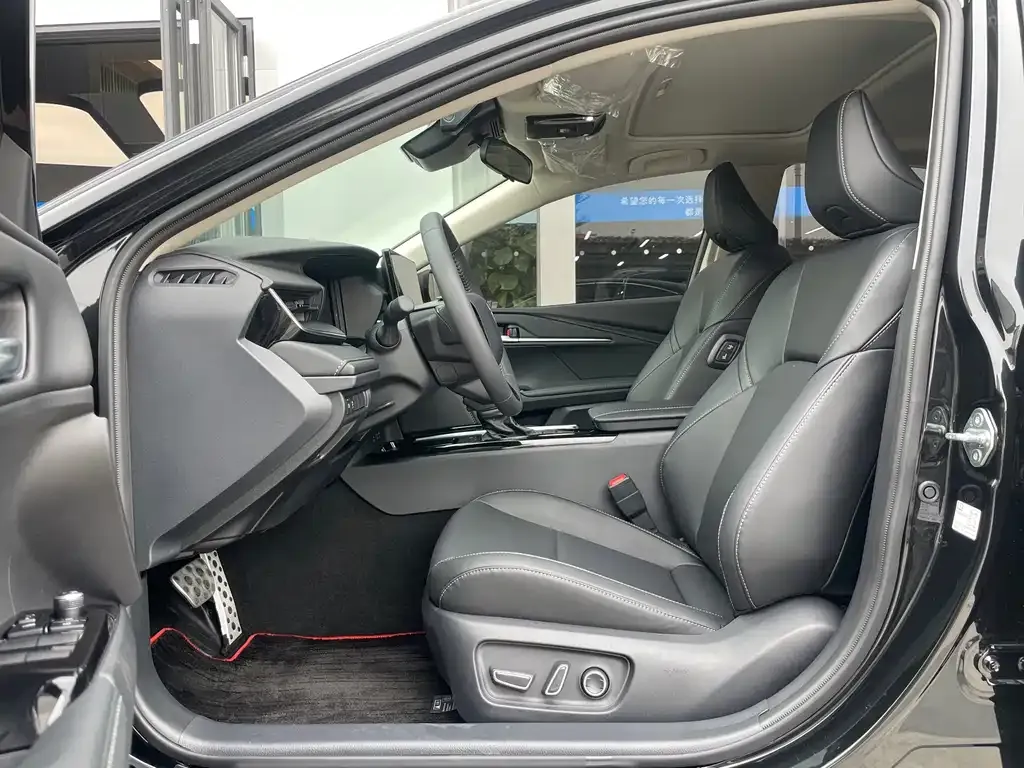 Toyota Camry 2025 из CN, фото 8
