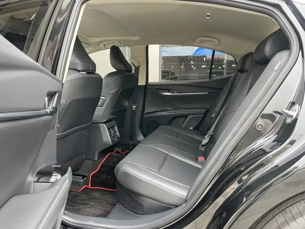 Toyota Camry 2025 из CN, фото 4