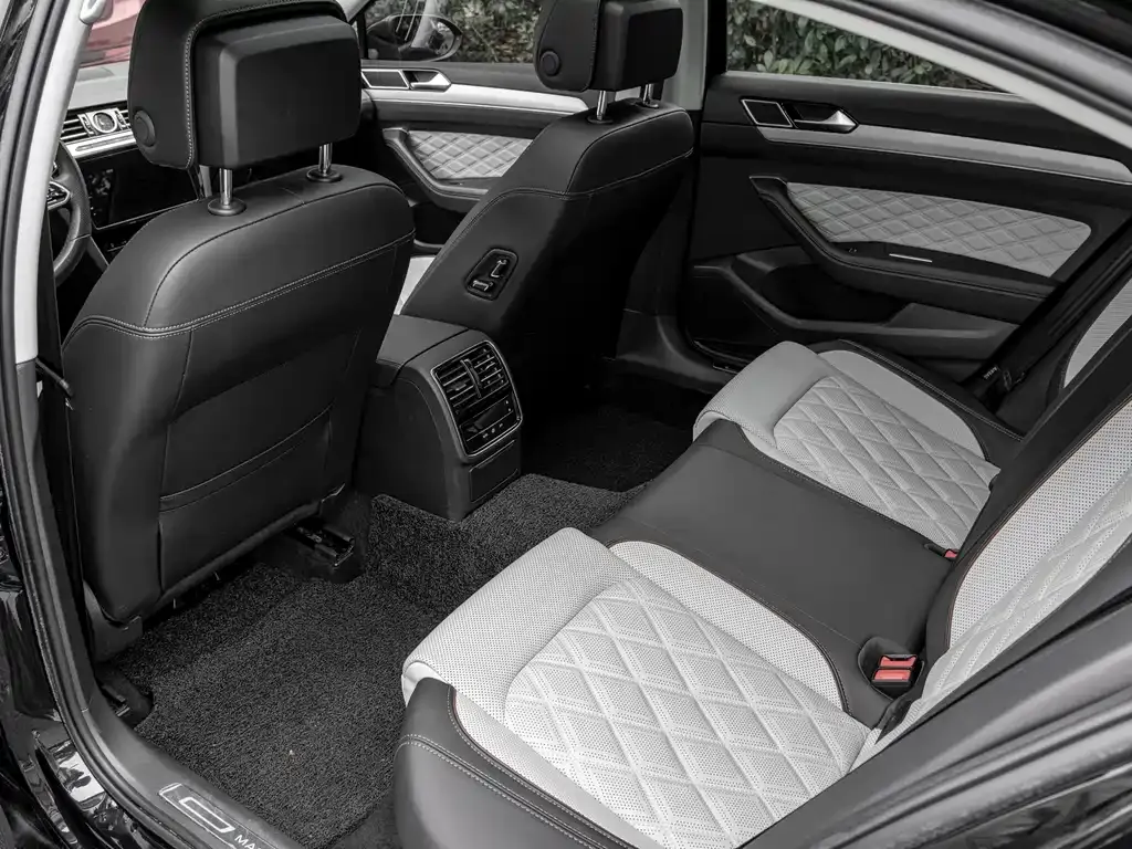 Volkswagen Sagitar 2023 из CN, фото 9
