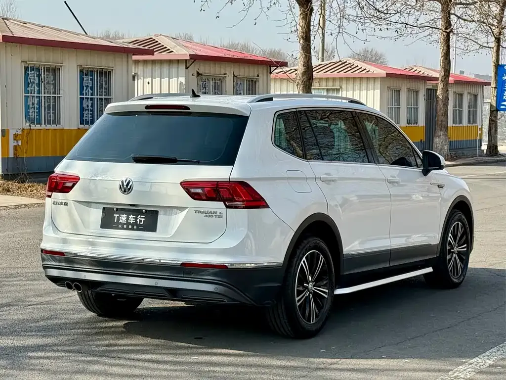 Volkswagen Tiguan L 2021 из CN, фото 2