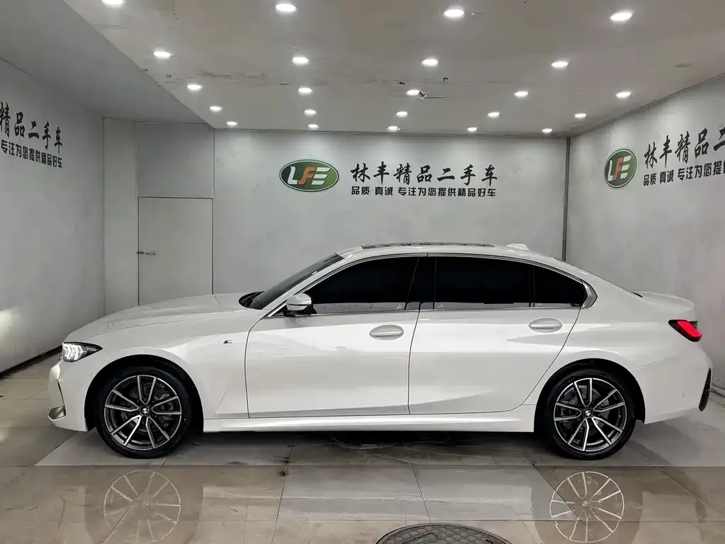 BMW 3 Series 2025 из CN, фото 2