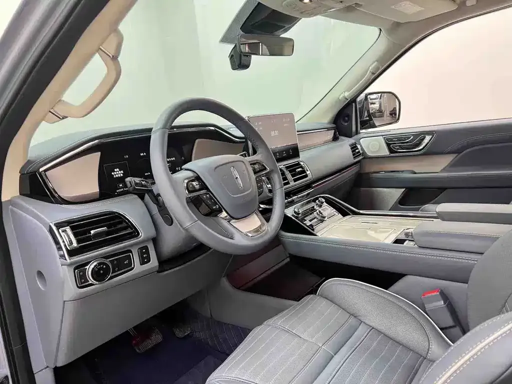 Lincoln Navigator — фото 10