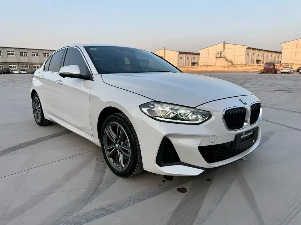 BMW 1 Series — фото 1