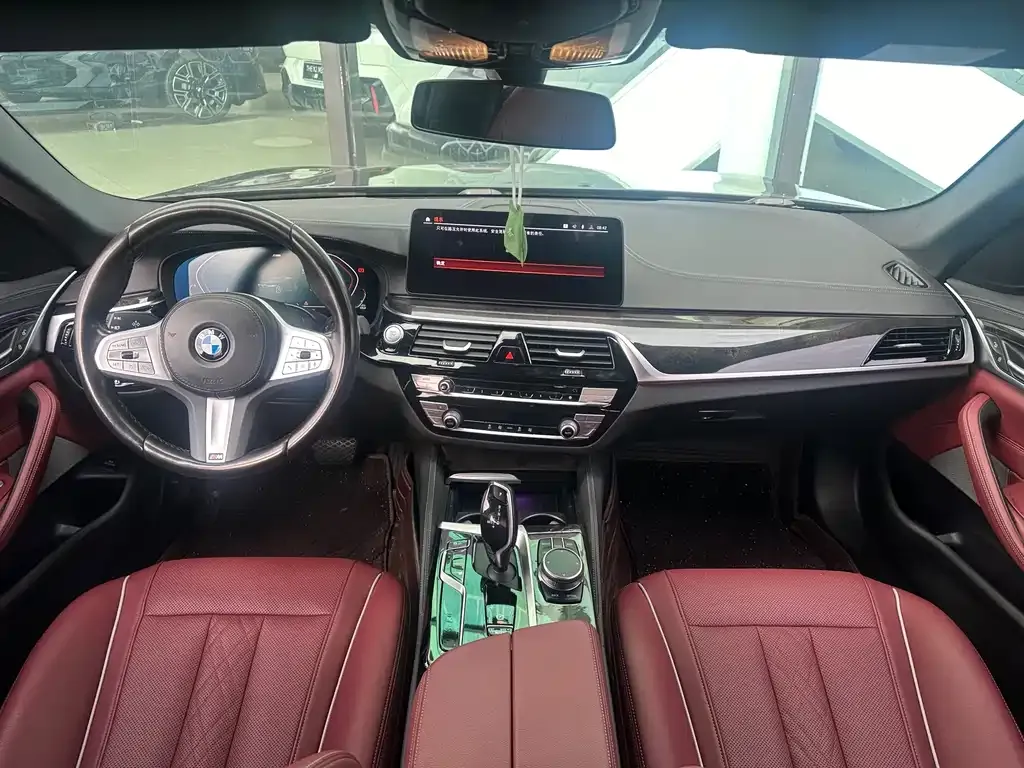 BMW 5 Series — фото 4