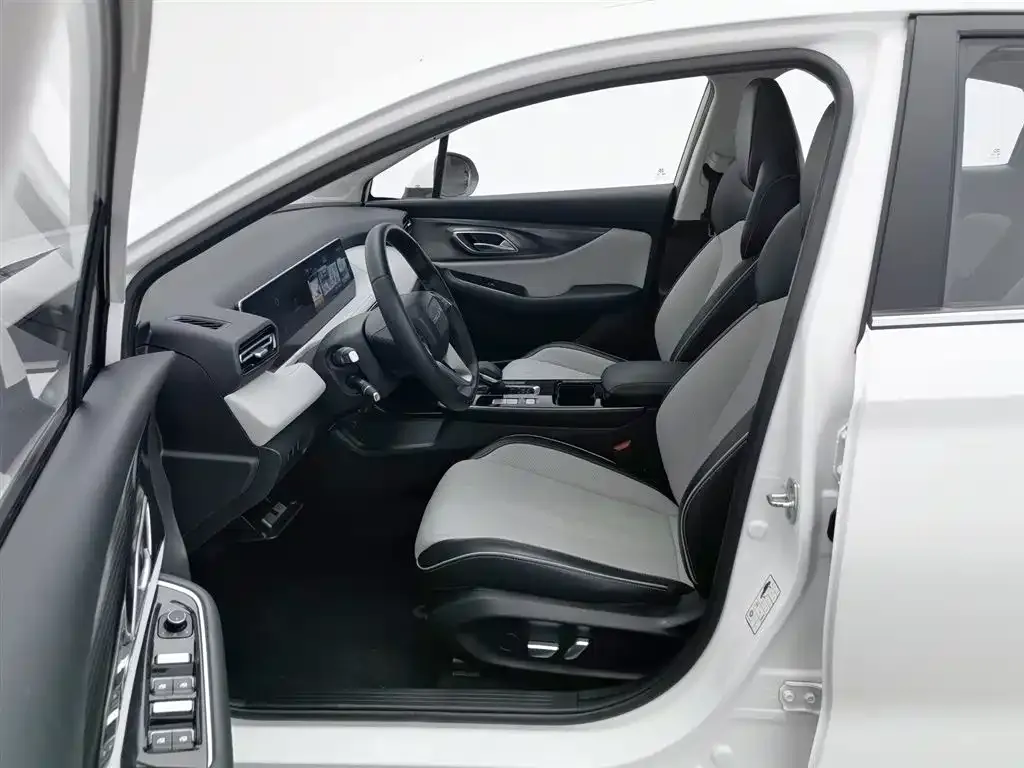 BAIC EU5 Plus 2023 из CN, фото 6