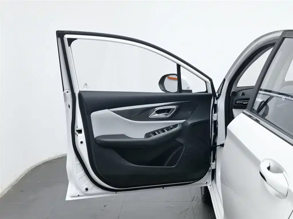BAIC EU5 Plus 2023 из CN, фото 4