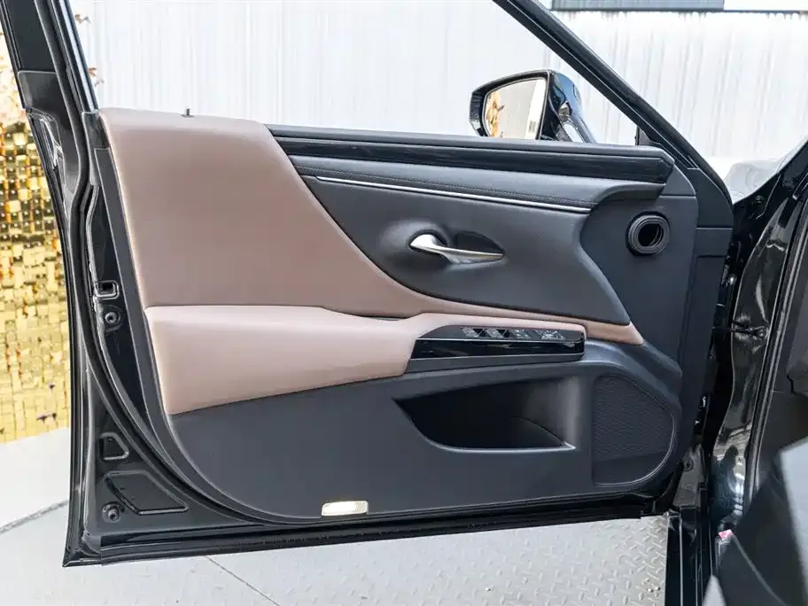 Lexus ES 2024 из CN, фото 5