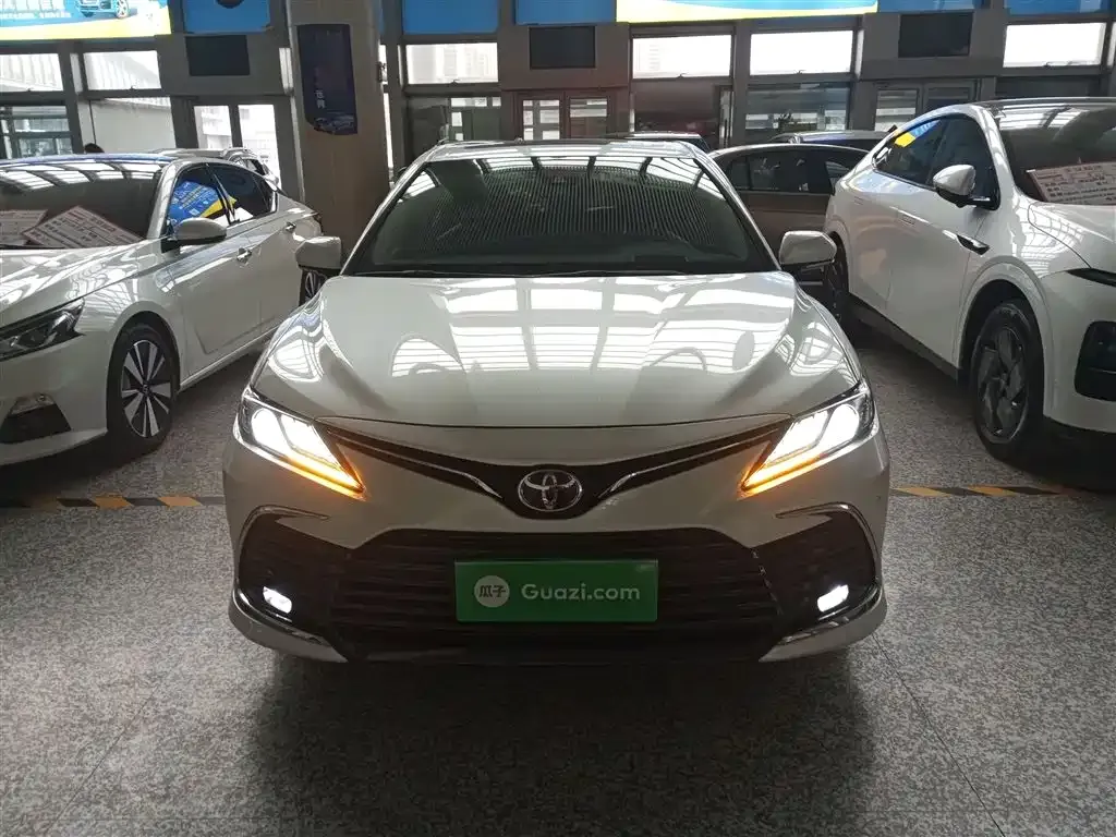 Toyota Camry 2023 из CN, фото 3
