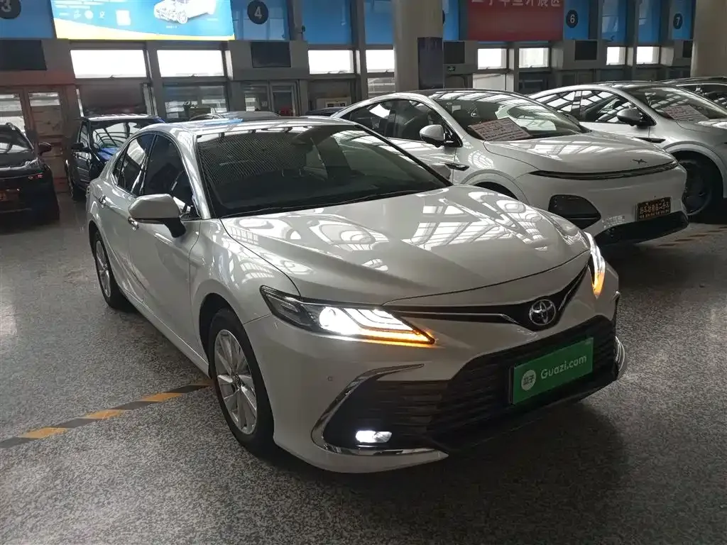 Toyota Camry 2023 из CN, фото 7