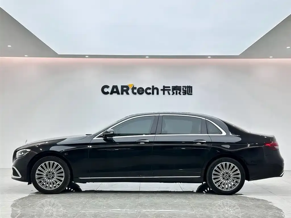 Mercedes-Benz E-Class — фото 2