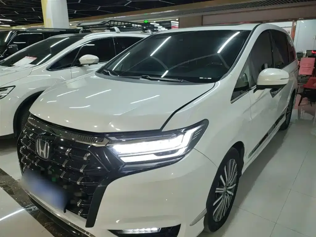 Honda Elysion 2022 из CN, фото 1